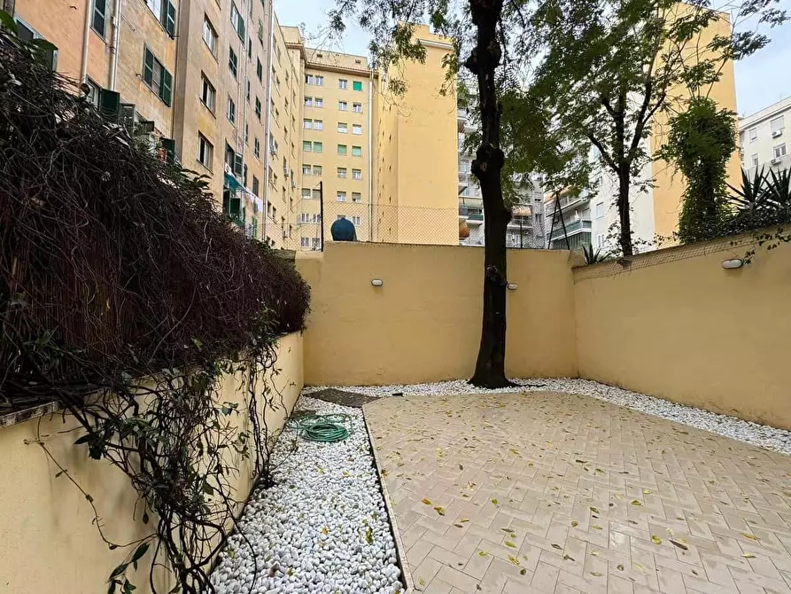Immagine 2 di Appartamento in affitto  in Via Camilla15 a Roma