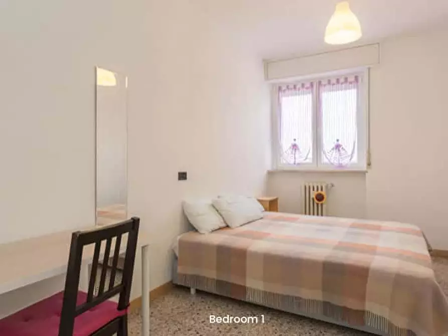 Immagine 1 di Camera in affitto  in Via Viterbo9 a Milano
