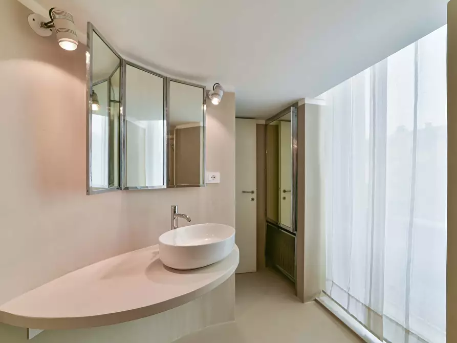 Immagine 4 di Appartamento in affitto  in Corso Monforte19 a Milano