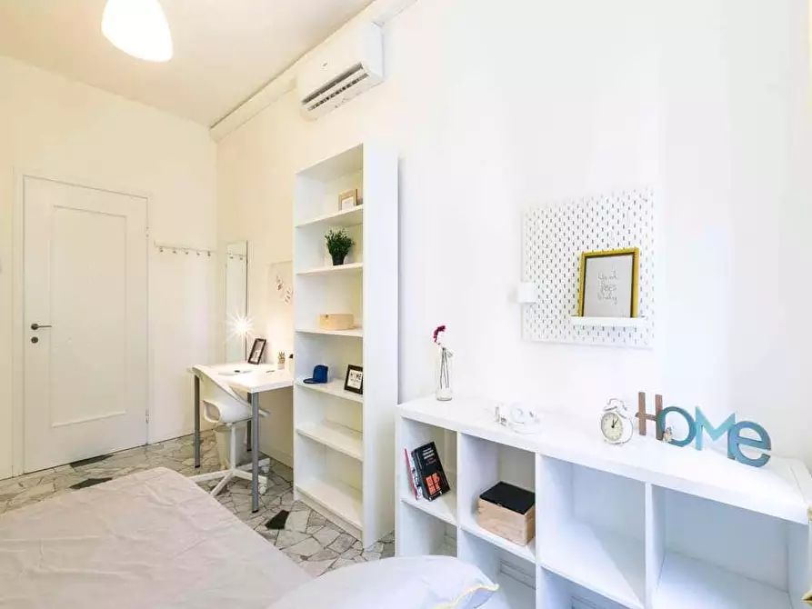 Immagine 6 di Camera in affitto  in Via Francesco Primaticcio182 a Milano