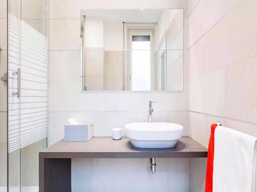 Immagine 12 di Camera in affitto  in Via Col Moschin1 a Milano