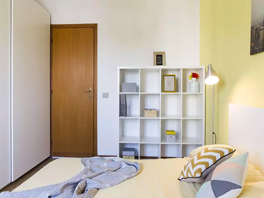 Immagine 2 di Camera in affitto  in Via dei Missaglia13 a Milano