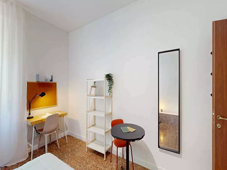 Immagine 3 di Camera in affitto  in Viale Certosa21 a Milano