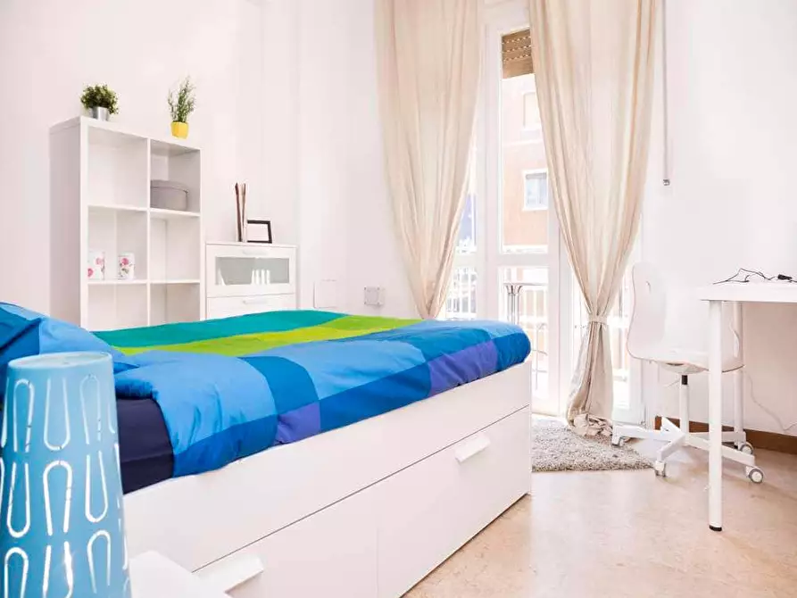 Immagine 2 di Camera in affitto  in Viale Carlo Espinasse10 a Milano