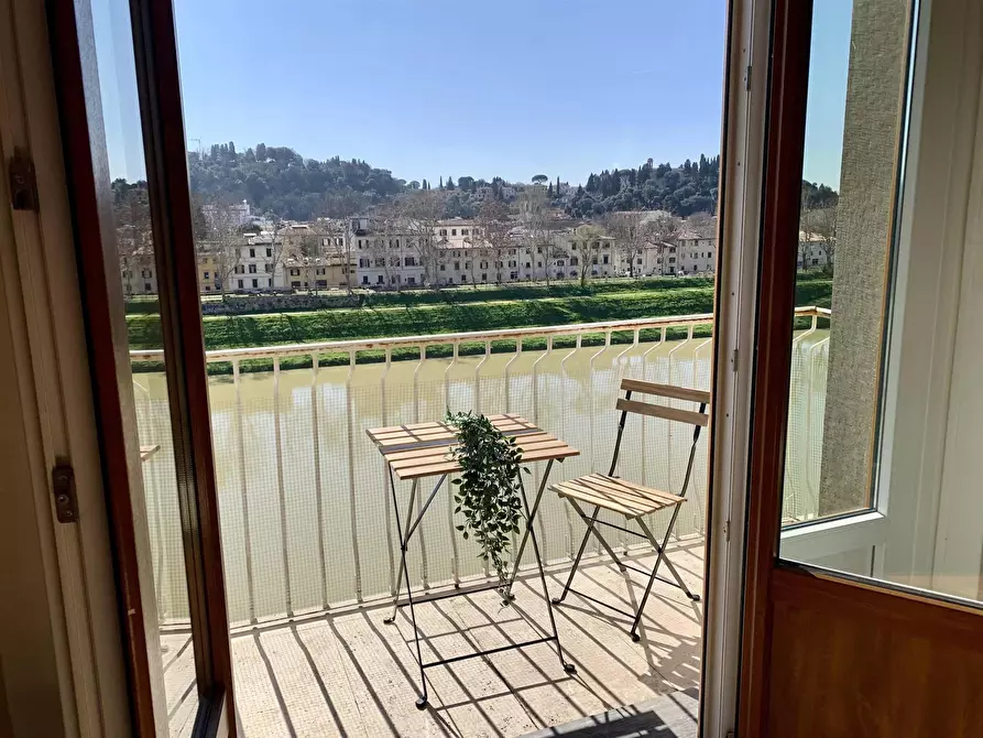 Immagine 2 di Camera in affitto  in Lungarno Amerigo Vespucci60 a Firenze