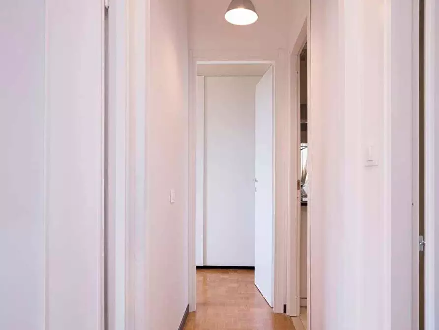 Immagine 26 di Camera in affitto  in Via Salvatore Barzilai9 a Milano