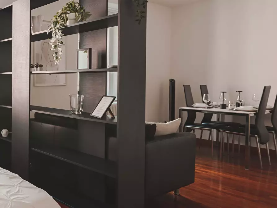 Immagine 3 di Appartamento in affitto  in Via Mazzini53 a Trieste