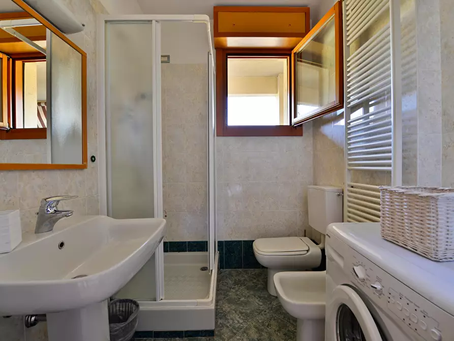 Immagine 15 di Appartamento in affitto  in Via Emilia Levante43 a Bologna