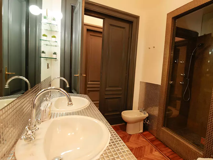 Immagine 12 di Appartamento in affitto  in Via Cesare Battisti1 a Bologna