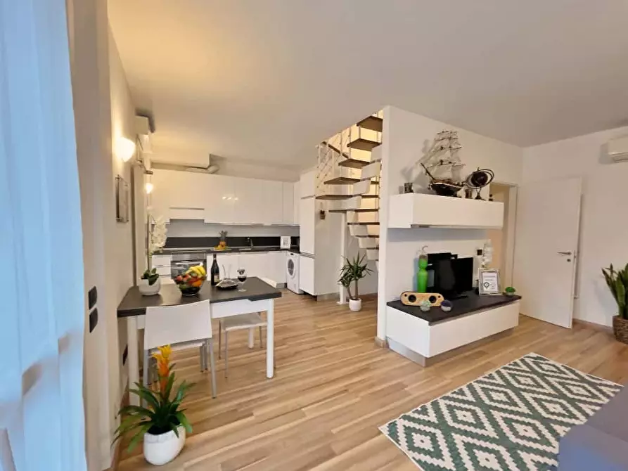 Immagine 2 di Appartamento in affitto  in Via Giuseppe Candiani a Milano