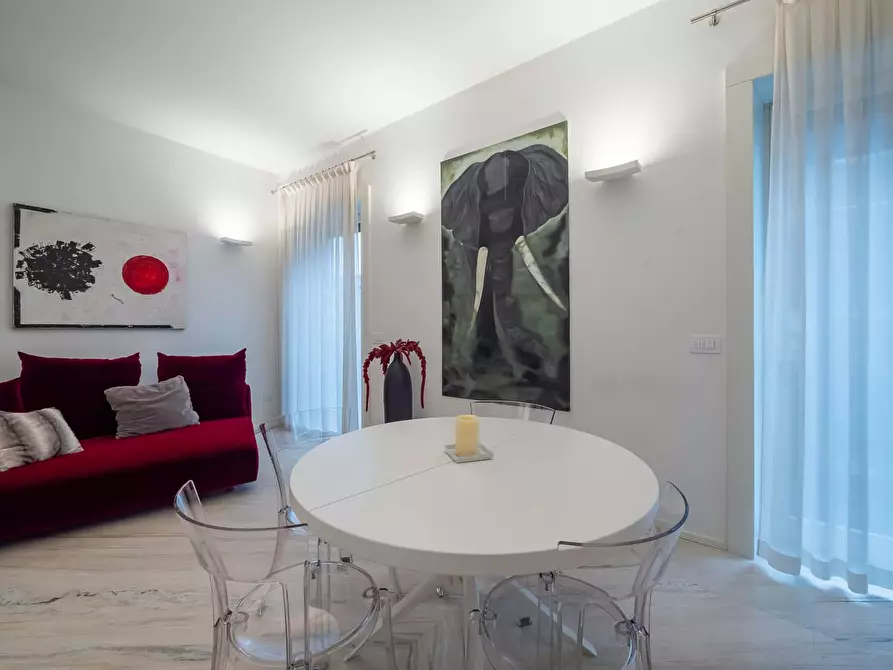 Immagine 35 di Appartamento in affitto  in Corso Europa10 a Milano