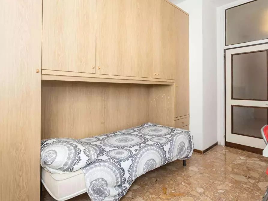 Immagine 29 di Camera in affitto  in Via Michele Saponaro a Milano