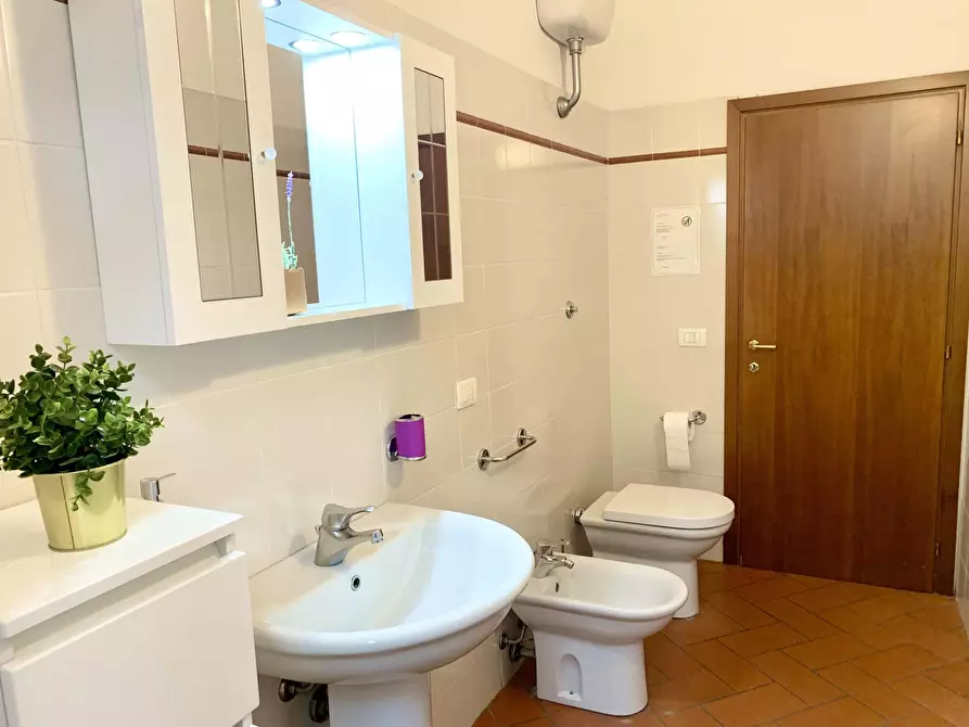 Immagine 11 di Camera in affitto  in Via Sant'Antonino13 a Firenze