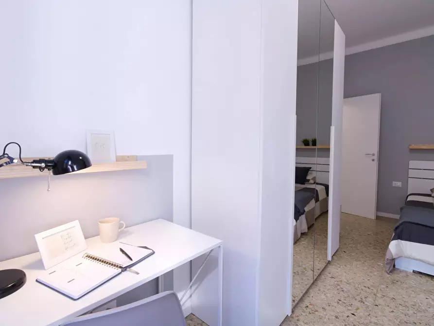 Immagine 6 di Camera in affitto  in Via XX Settembre a Brescia