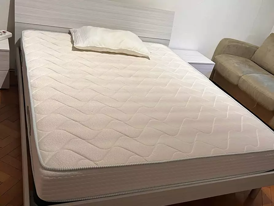 Immagine 6 di Camera in affitto  in Viale delle Medaglie d'Oro163 a Roma