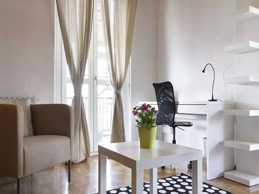 Immagine 4 di Camera in affitto  in Via Pellegrino Rossi80 a Milano