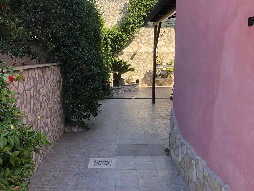 Immagine 9 di Appartamento in affitto  in Via Francolise114 a Roma