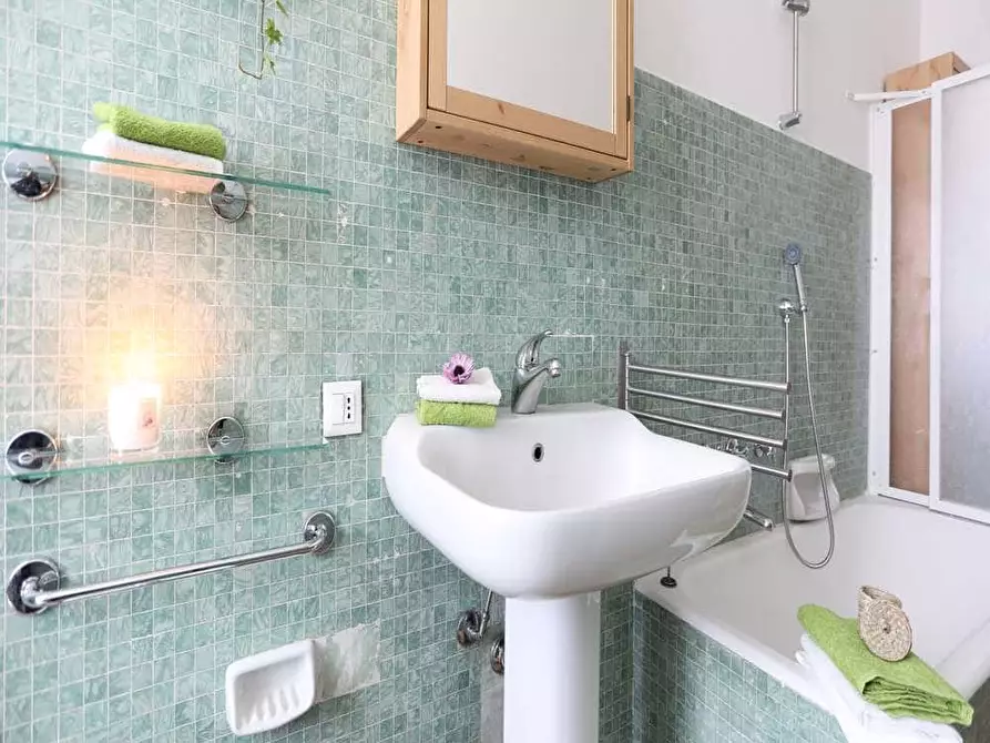 Immagine 45 di Camera in affitto  in Viale Romagna5 a Milano