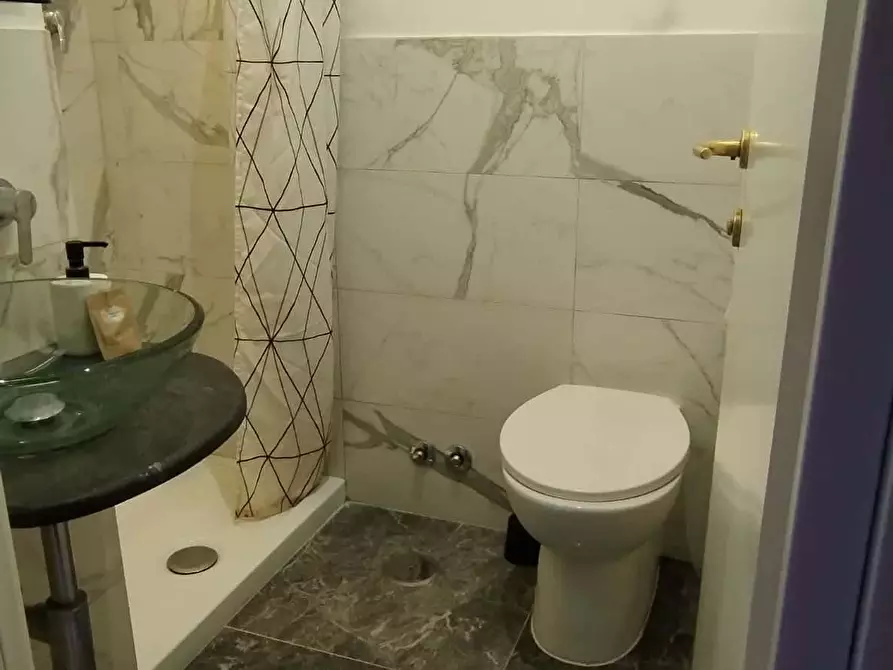 Immagine 5 di Camera in affitto  in Viale Leonardo da Vinci223 a Roma