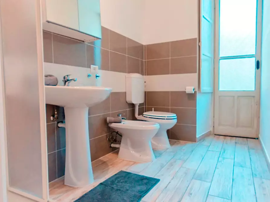 Immagine 10 di Camera in affitto  in Via Alfonso Bonafous2 a Torino