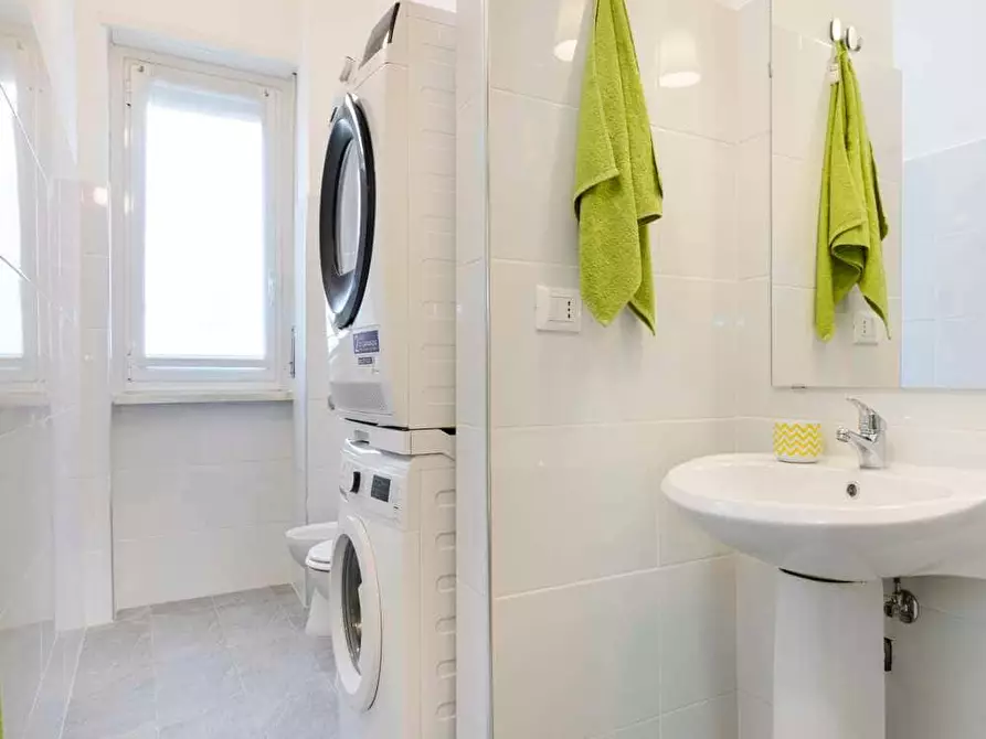 Immagine 9 di Camera in affitto  in Viale Emilio Caldara24a a Milano