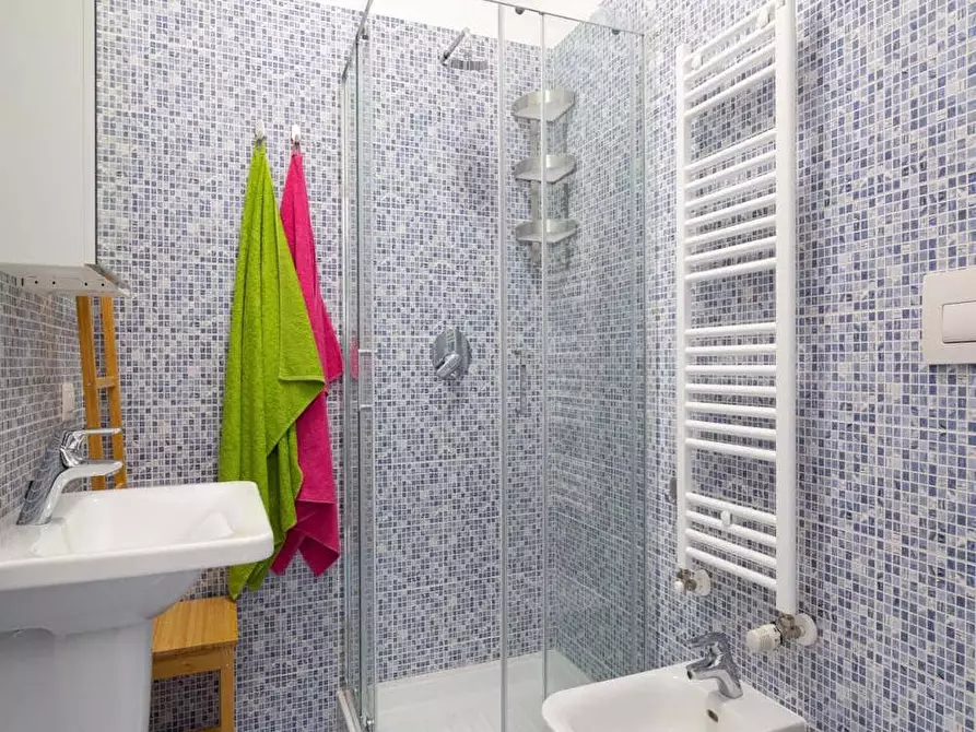 Immagine 13 di Camera in affitto  in Via Gardone5 a Milano