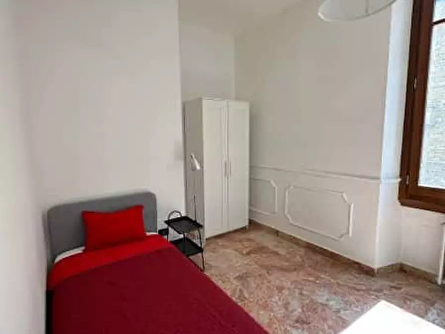 Immagine 4 di Camera in affitto  in Via Giuseppe la Farina47 a Firenze