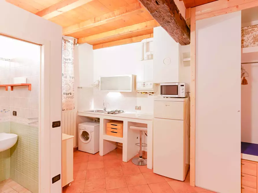 Immagine 14 di Appartamento in affitto  in Via Mirasole10 a Bologna