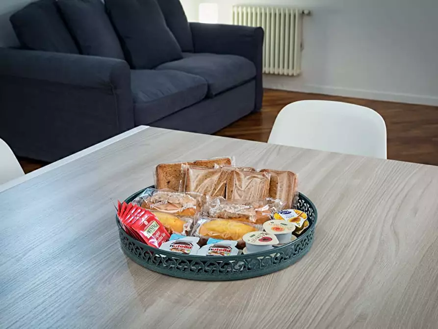 Immagine 10 di Appartamento in affitto  in Via Miramonte3 a Bologna