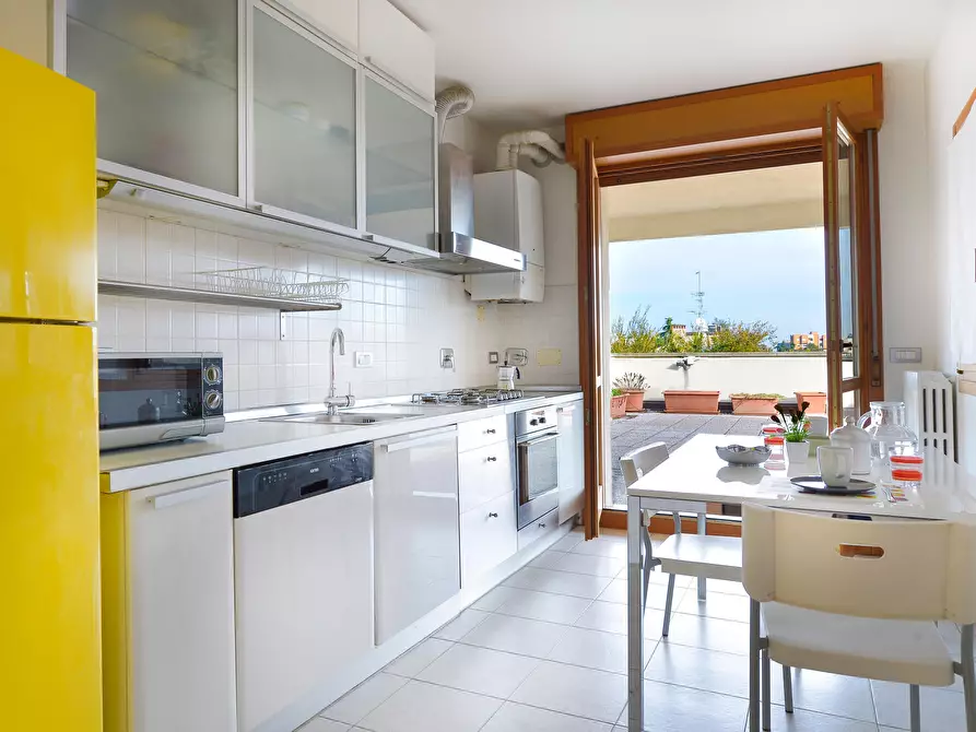 Immagine 4 di Appartamento in affitto  in Via Emilia Levante43 a Bologna