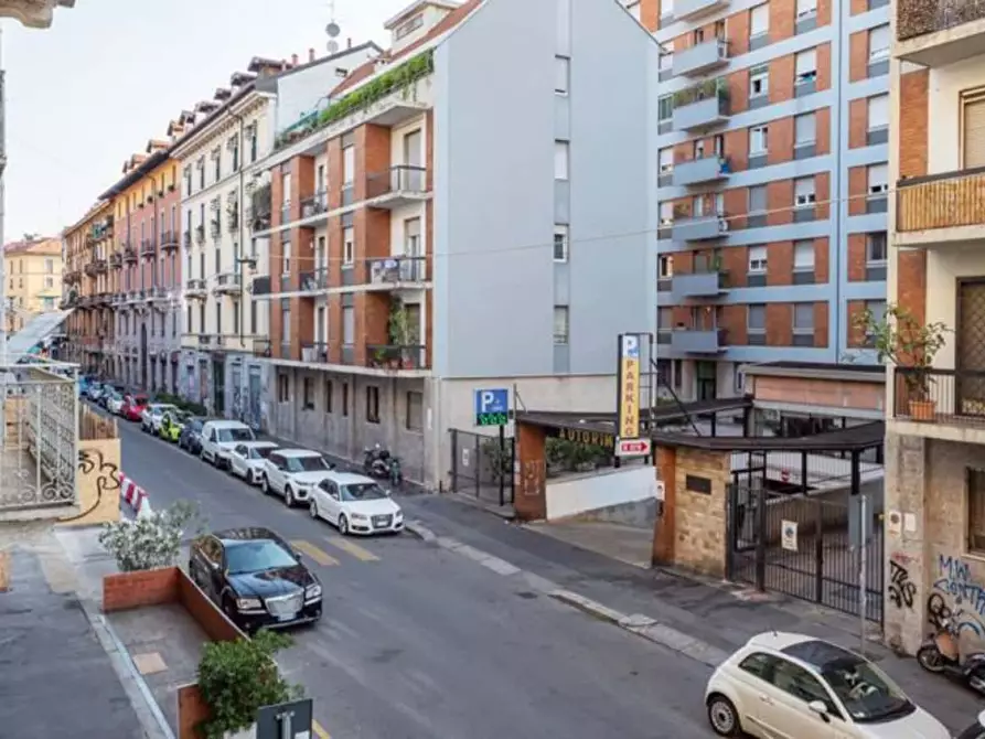 Immagine 28 di Appartamento in affitto  in Via Melzo5 a Milano