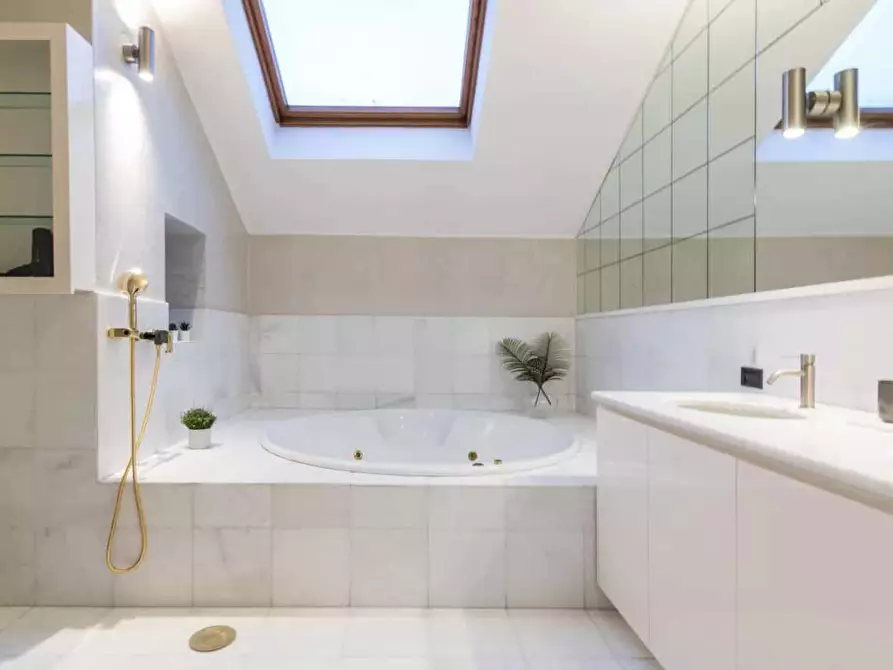 Immagine 20 di Appartamento in affitto  in Via Vittorio Emanuele II a Cernobbio