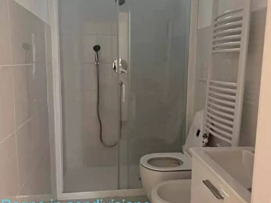 Immagine 2 di Camera in affitto  in Via Vipacco4 a Milano