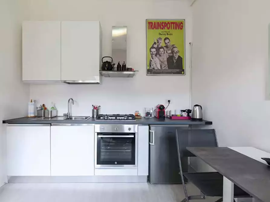 Immagine 26 di Appartamento in affitto  in Via Nino Oxilia13 a Milano