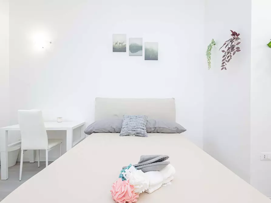 Immagine 3 di Camera in affitto  in Via Fernanda Wittgens3 a Milano