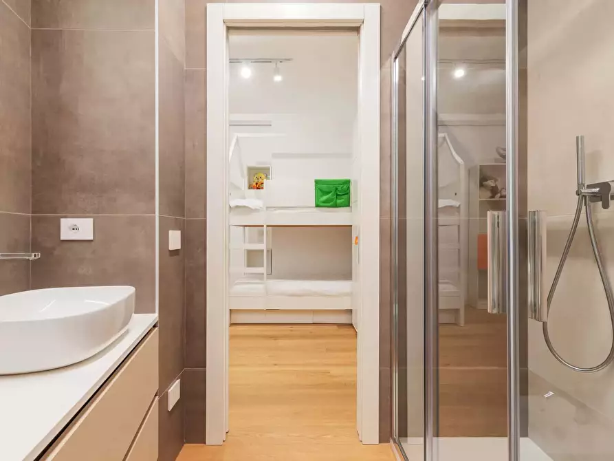 Immagine 8 di Appartamento in affitto  in Via della Moscova40 a Milano