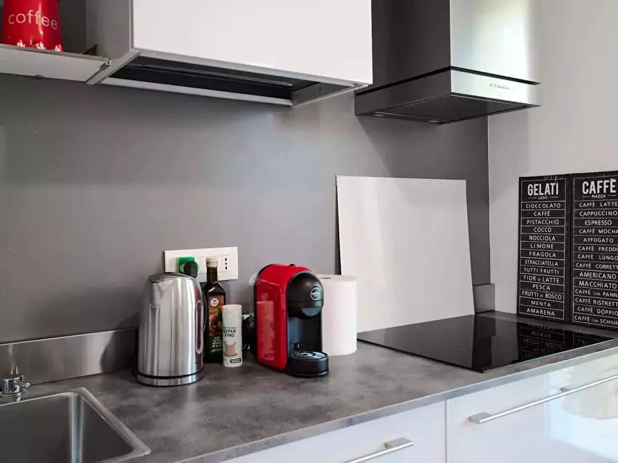 Immagine 10 di Appartamento in affitto  in Via Broni3 a Milano