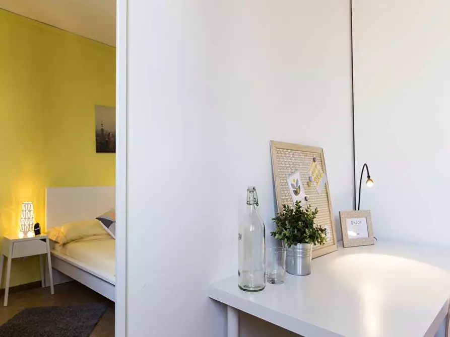 Immagine 8 di Camera in affitto  in Via dei Missaglia13 a Milano