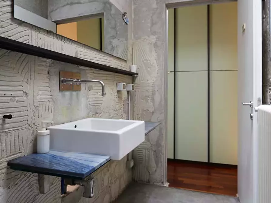 Immagine 21 di Appartamento in affitto  in Viale Umbria25 a Milano