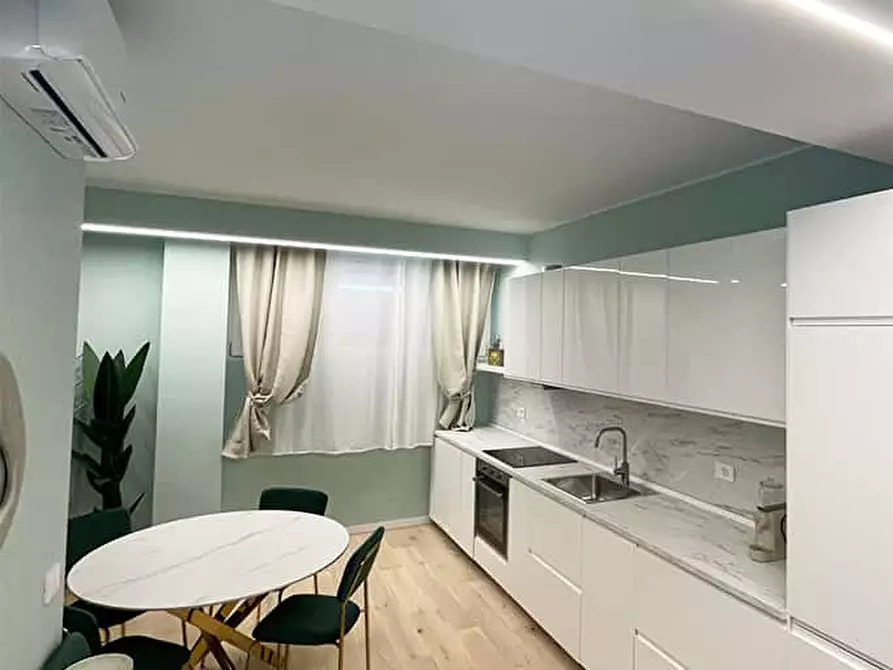Immagine 3 di Appartamento in affitto  in Via Andrea Mantegna4 a Milano