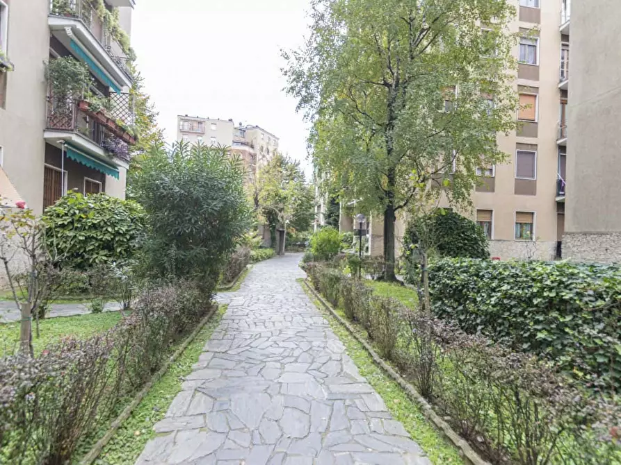 Immagine 25 di Appartamento in affitto  in Via Valassina45 a Milano