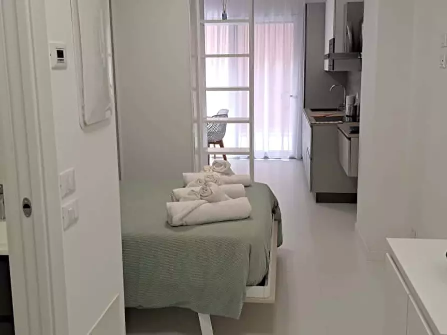 Immagine 6 di Appartamento in affitto  in Via Mascarella86 a Bologna