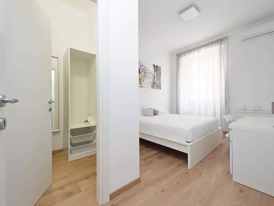 Immagine 25 di Appartamento in affitto  in Via Livorno36 a Roma