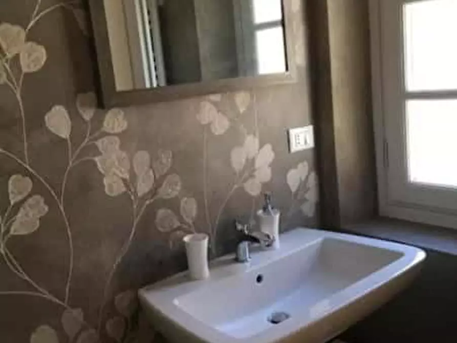 Immagine 9 di Appartamento in affitto  in Via di Santa Lucia18 a Firenze