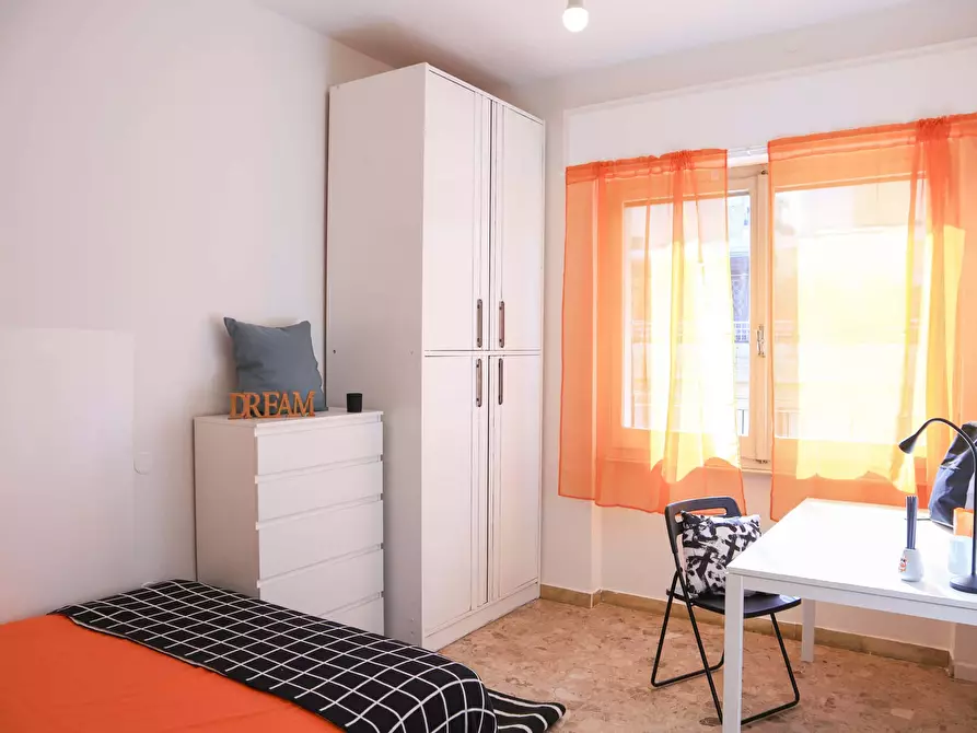 Immagine 8 di Camera in affitto  in Via Ludovico Ariosto11 a Cagliari