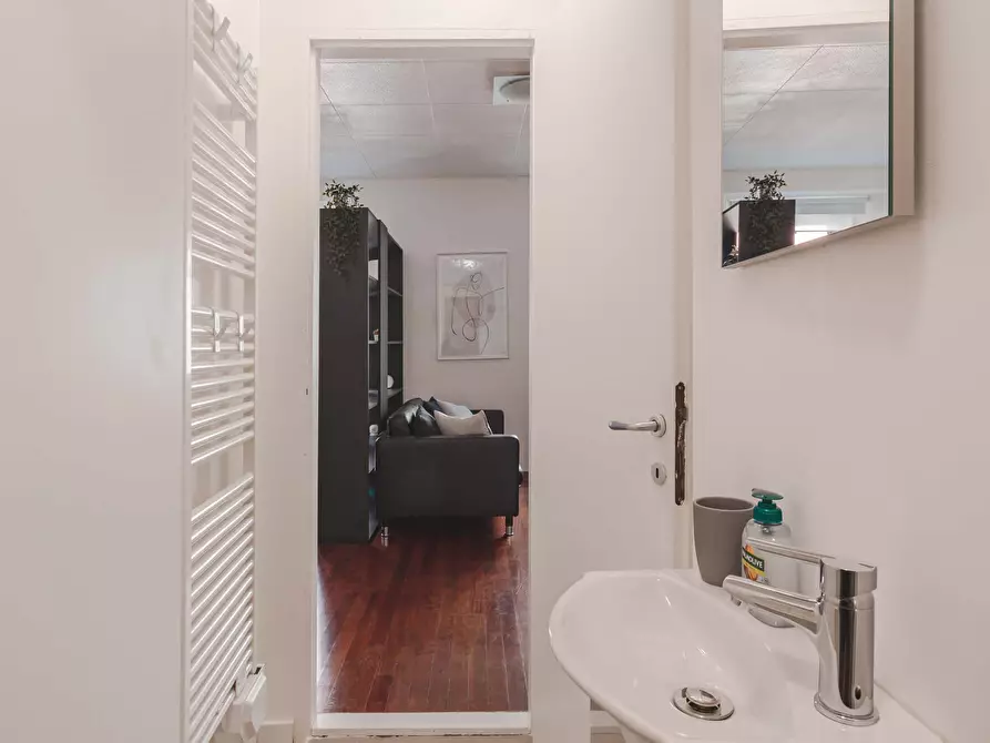 Immagine 17 di Appartamento in affitto  in Via Mazzini53 a Trieste