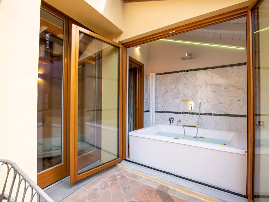 Immagine 5 di Appartamento in affitto  in Via de' Falegnami16 a Bologna