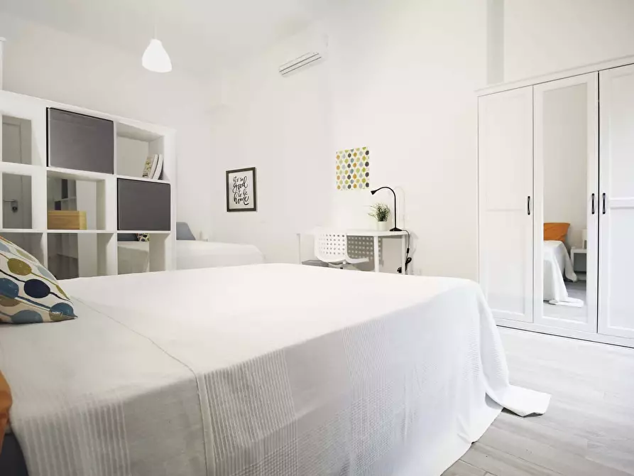 Immagine 5 di Camera in affitto  in Strada Maggiore63 a Bologna