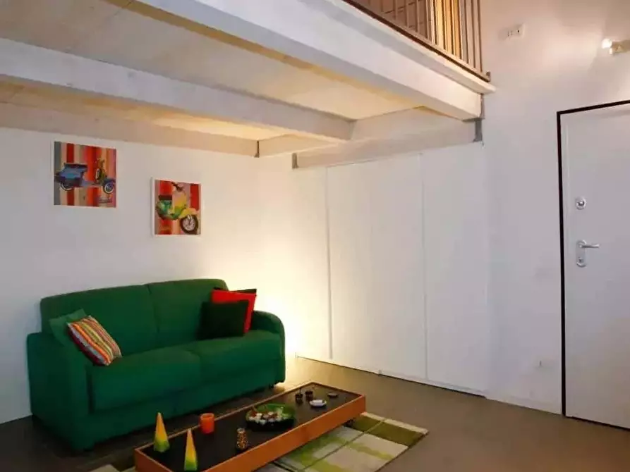 Immagine 1 di Appartamento in affitto  in Via Raffaele Cadorna13 a Roma
