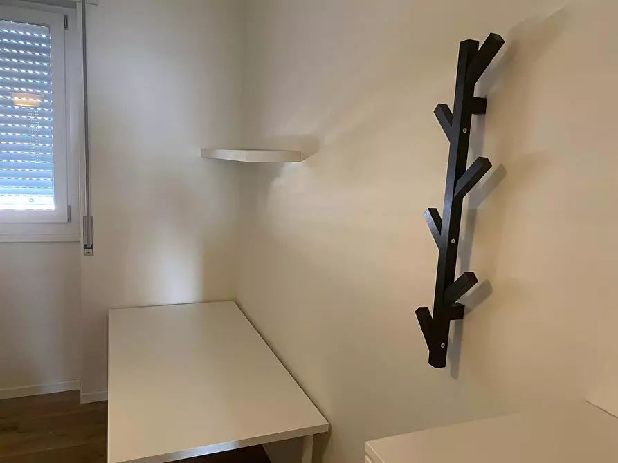 Immagine 3 di Camera in affitto  in Via Carlo Marx3 a Milano